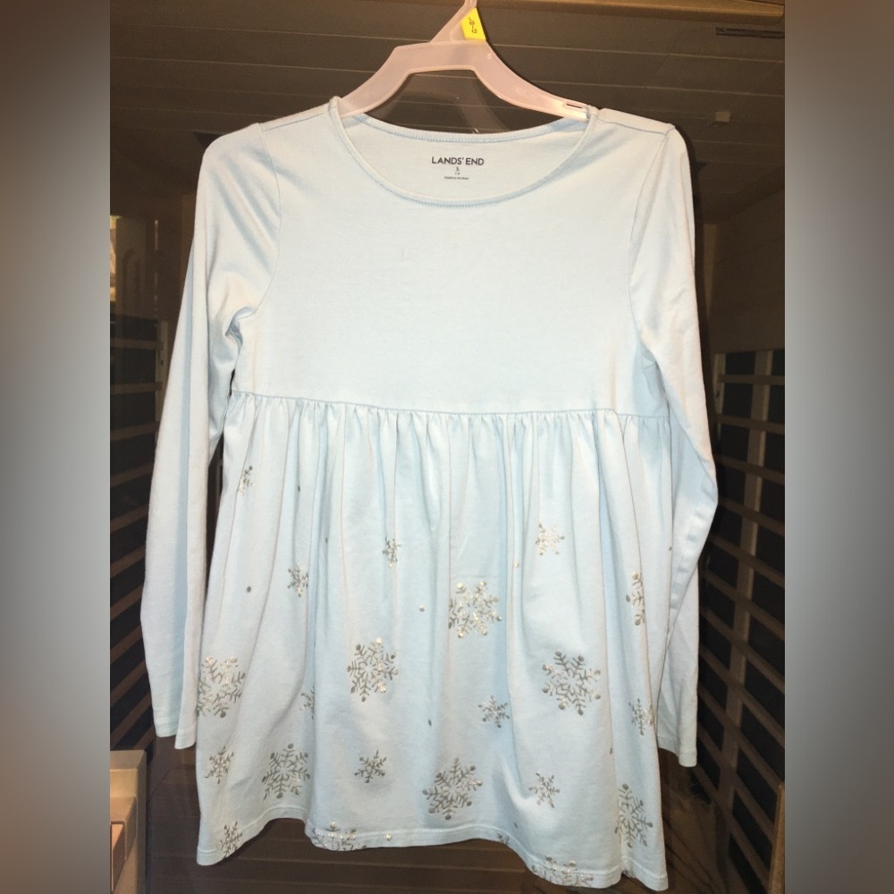 Lands End girls light blue with shiny snowflakes size 7-8